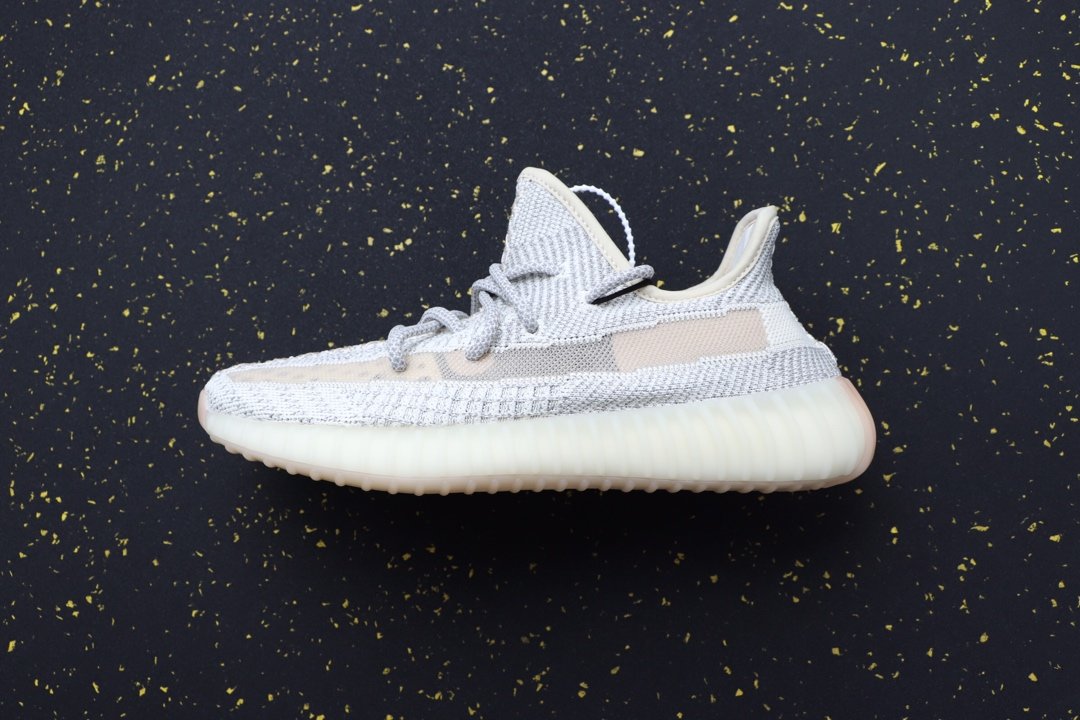 椰子鞋Yeezy 350V2 徐白满天星 货号FV3254