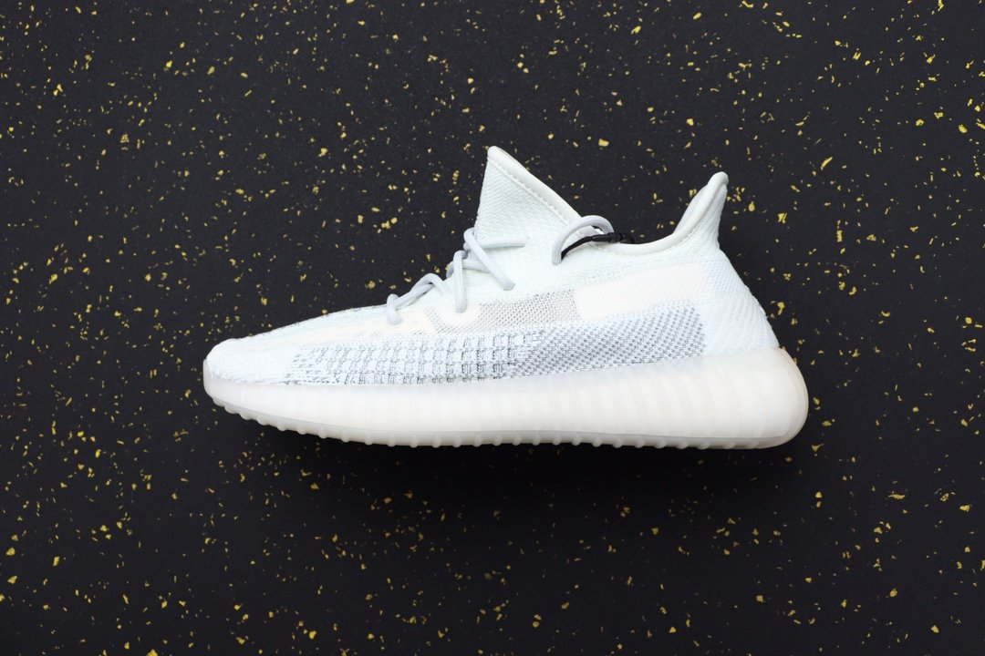 椰子鞋 Yeezy 350V2 冰蓝满天星 货号FV5317