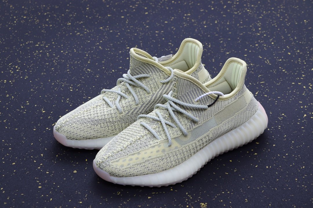 椰子鞋Yeezy 350V2 丁黄满天星 货号FV3255