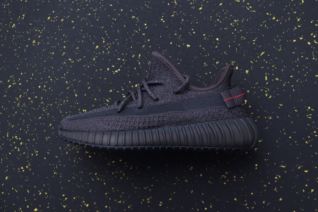 椰子鞋350 Yeezy 350V2 黑满天星 货号FU9007