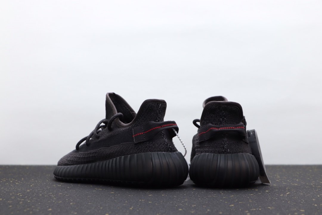 椰子鞋350 Yeezy 350V2 黑满天星 货号FU9007