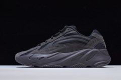 YEEZY 700 V2 “Vanta” 黑魂 FU6684 男女款