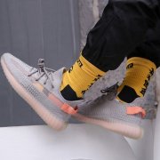 yeezy椰子鞋卖这么贵，贵有贵的道理